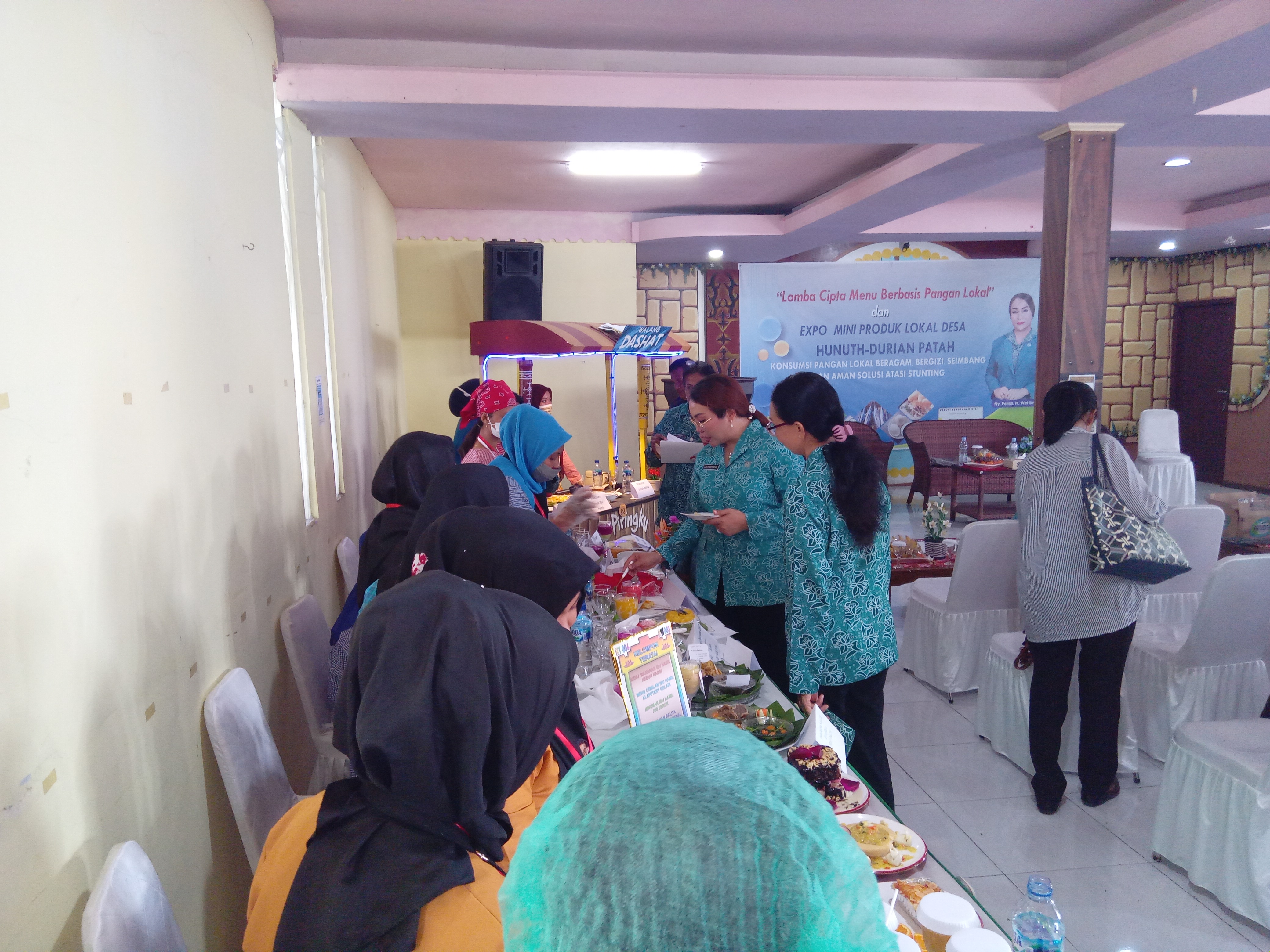 Lomba Cipta Menu Berbasis Pangan Lokal dan Mini Expo Produk Lokal Digelar Pemdes Hunuth