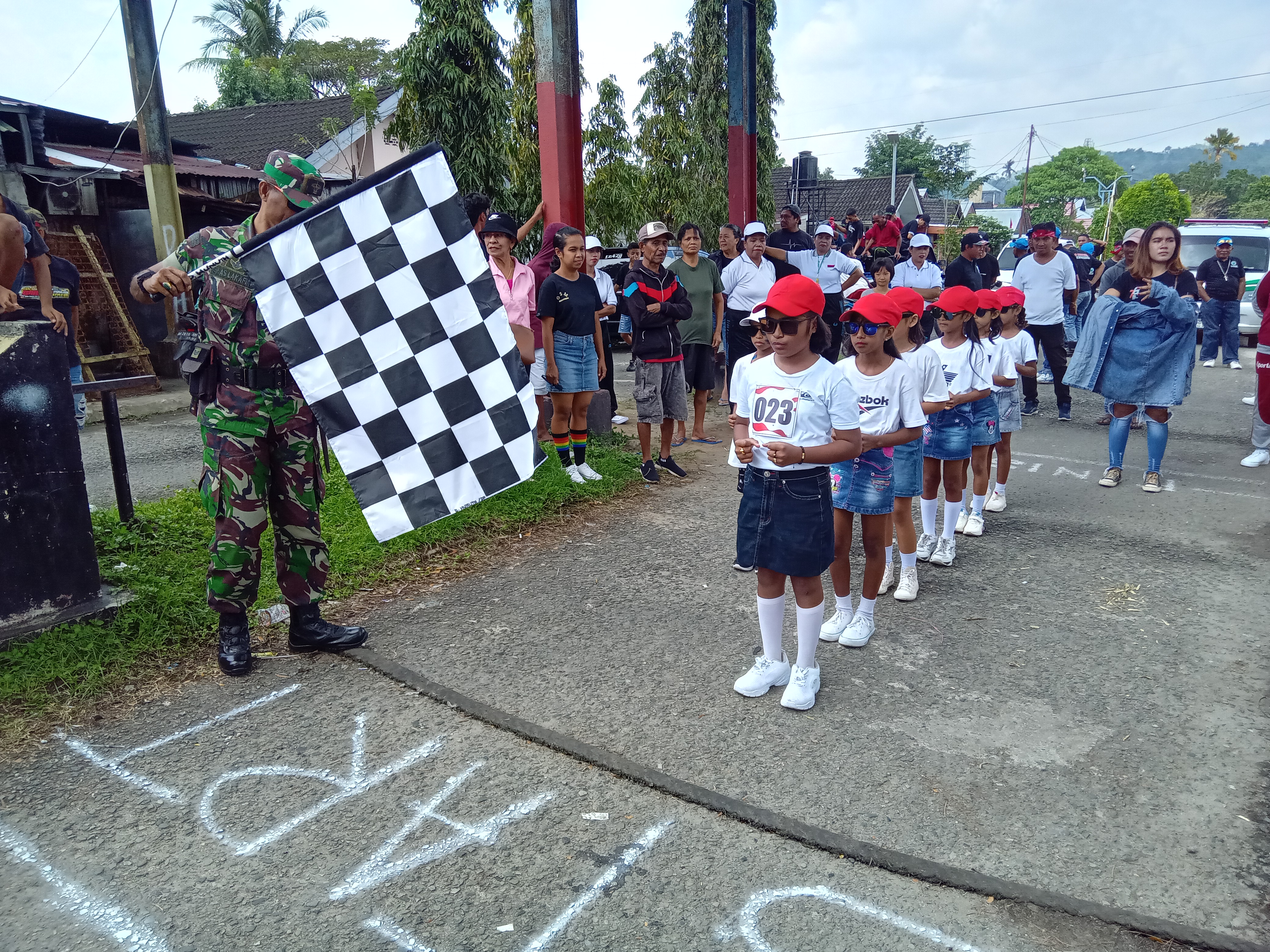 Lomba Gerak Jalan Cepat Tepat Desa Hunuth